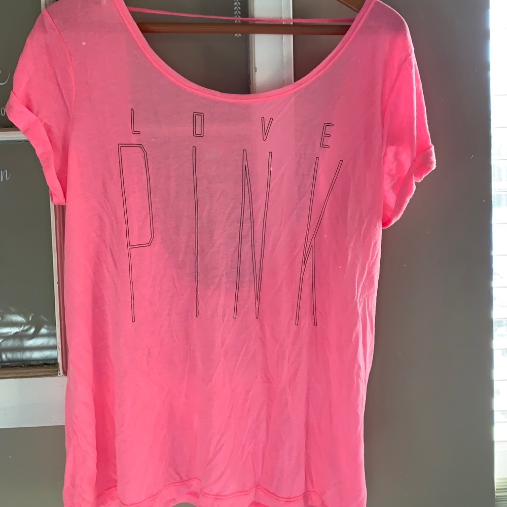 VS pink tee